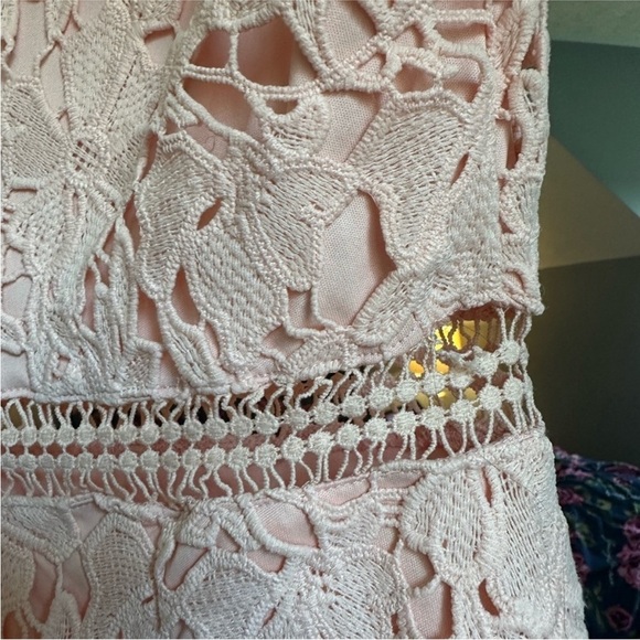 Peach Lace Midi Dress L • Floral Cutout Detail • Wedding Guest • Spring Summer - Picture 5 of 6